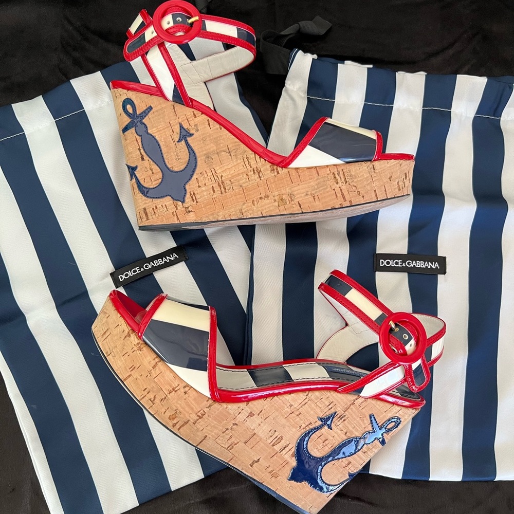 DOLCE & GABBANA wedges (size EU 38) (US 8).